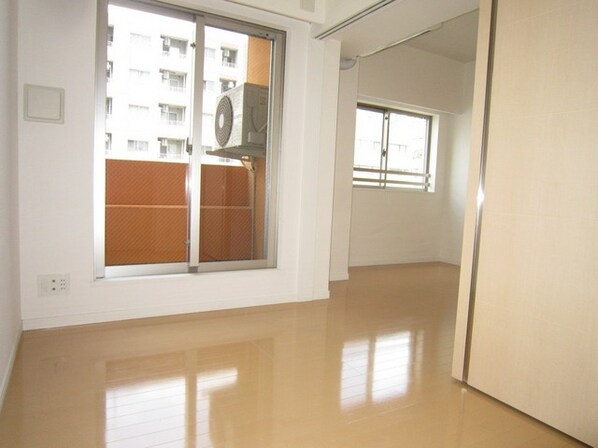 レジディア神田の物件内観写真